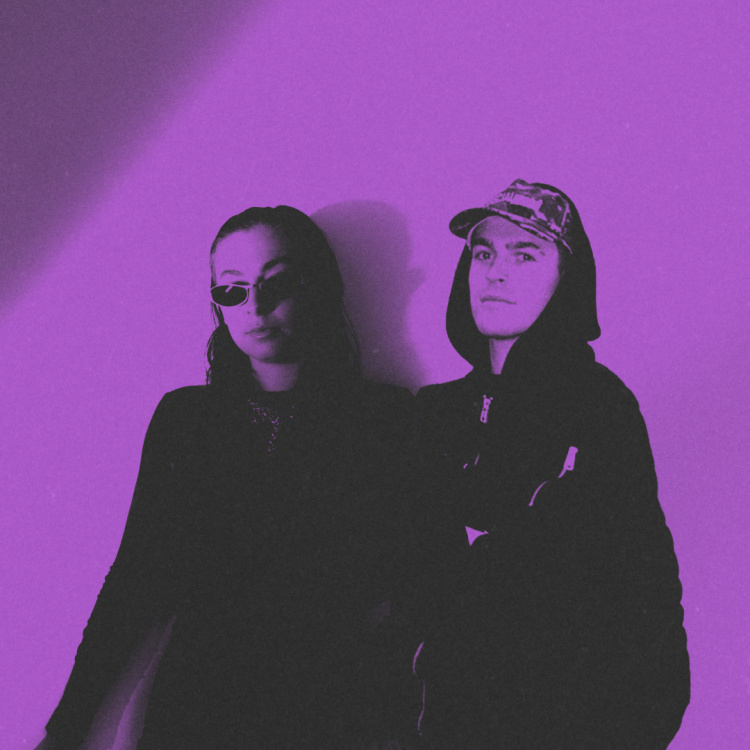 Bella Claxton B2B Milion